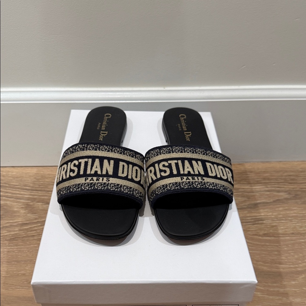 Brand new authentic Christian Dior navy Dway Slide Sandals